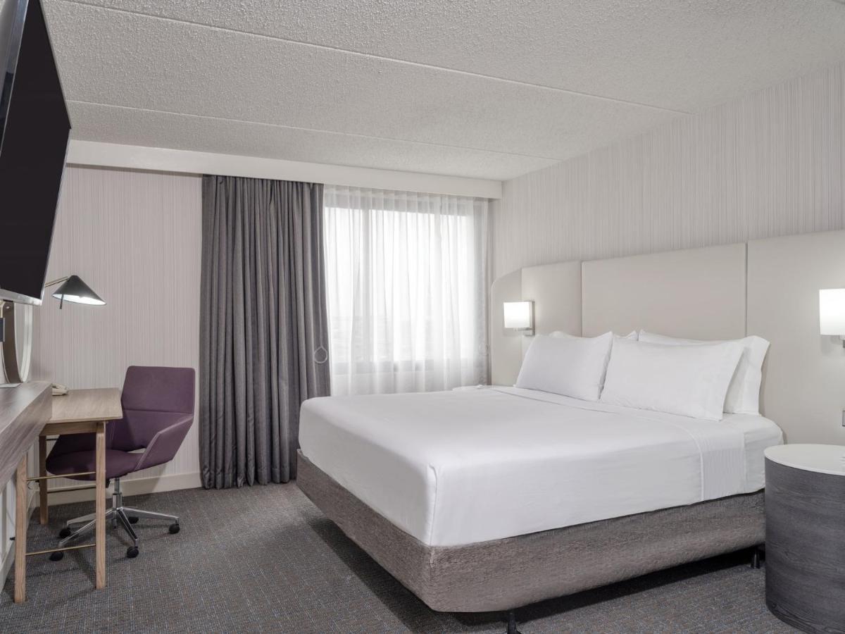 Hotel Crowne Plaza Indianapolis-Airport By Ihg Exterior foto