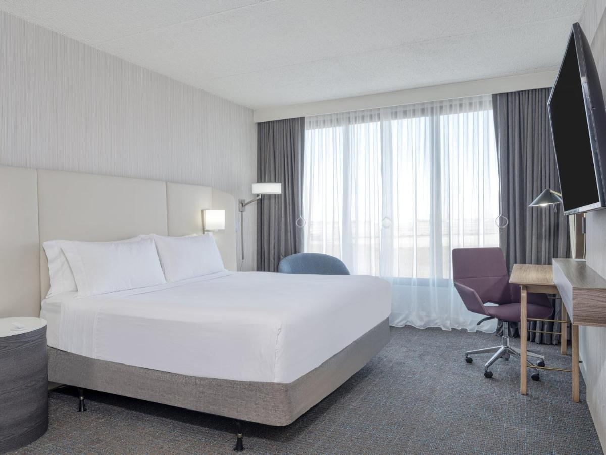 Hotel Crowne Plaza Indianapolis-Airport By Ihg Exterior foto