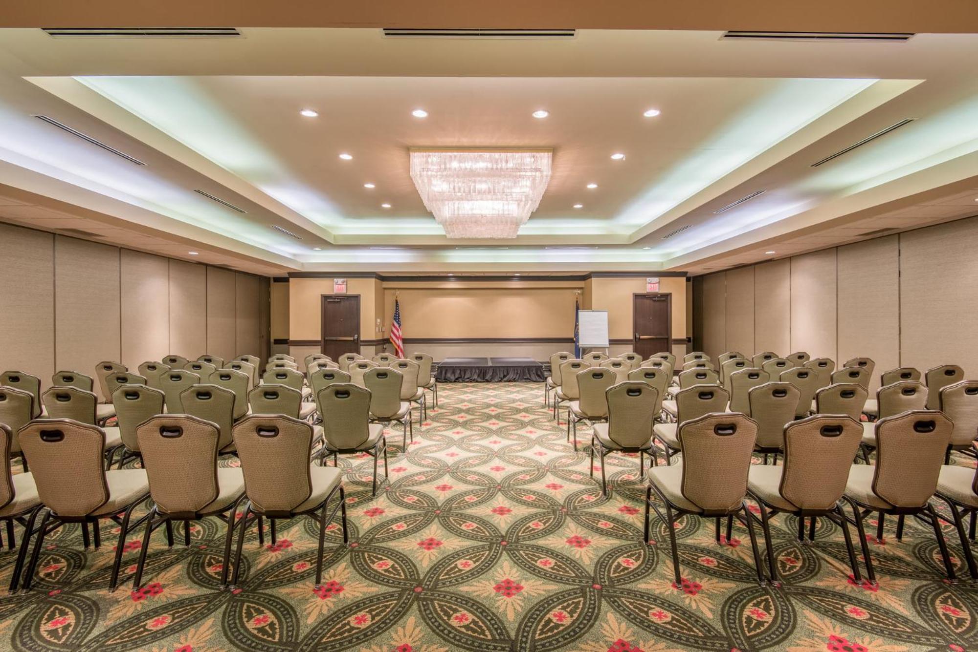 Hotel Crowne Plaza Indianapolis-Airport By Ihg Exterior foto