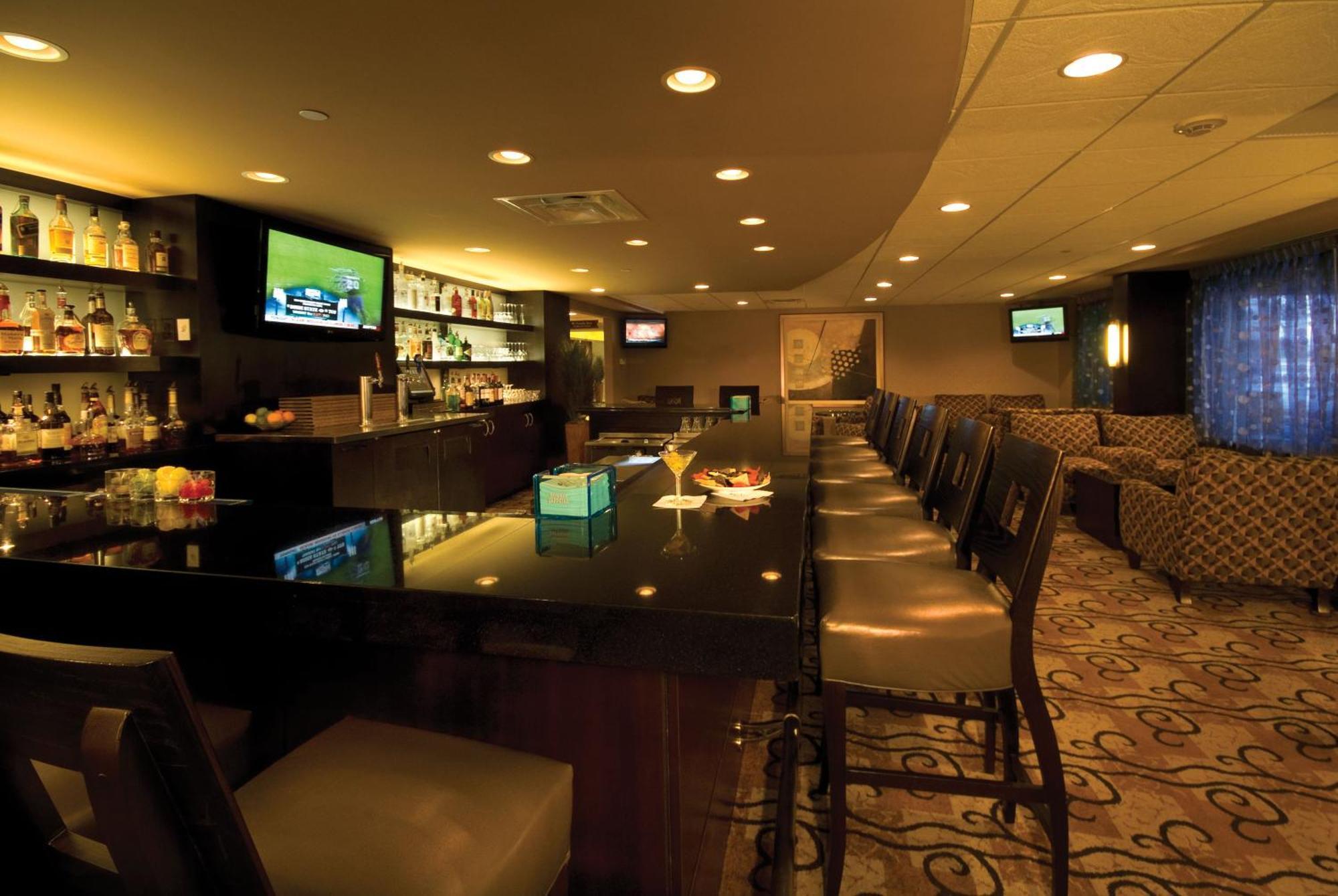 Hotel Crowne Plaza Indianapolis-Airport By Ihg Exterior foto